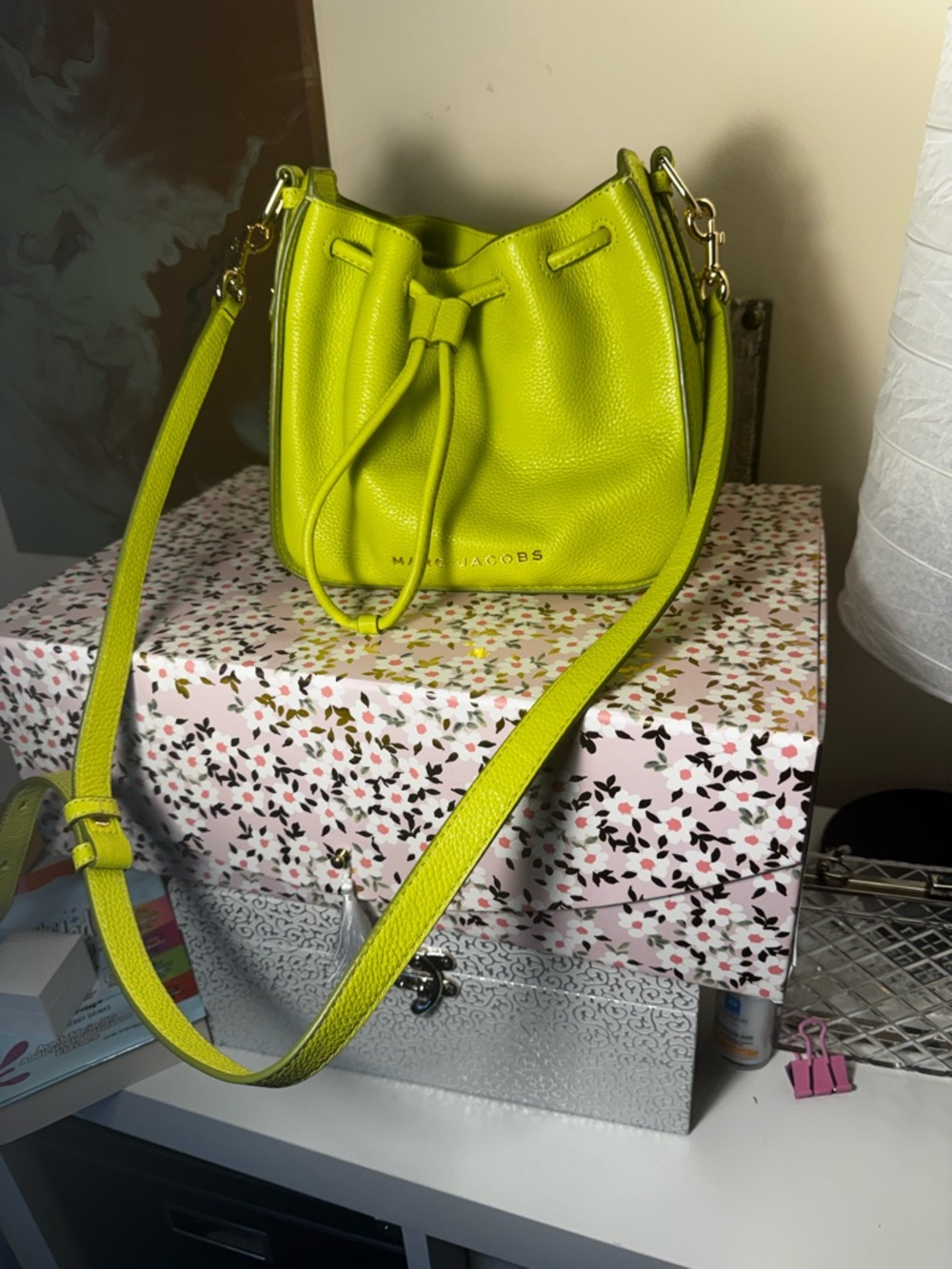 Marc Jacobs Lime Leather Drawstring Crossbody - Picture 3 of 13